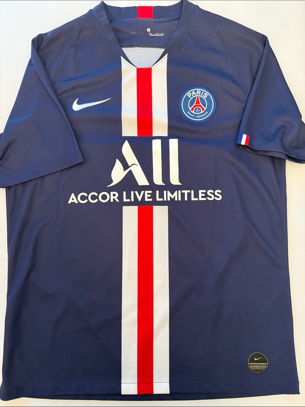 Nike Paris Saint-Germain (PSG) Home Soccer Jersey / Men’s L